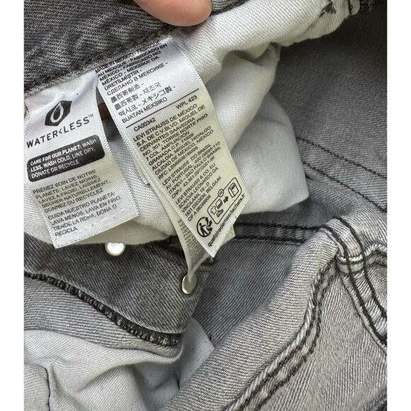 Levi's 501 Straight Leg Jeans Mens Size 34x30 Gray Denim Button Fly Distressed - Picture 5 of 8